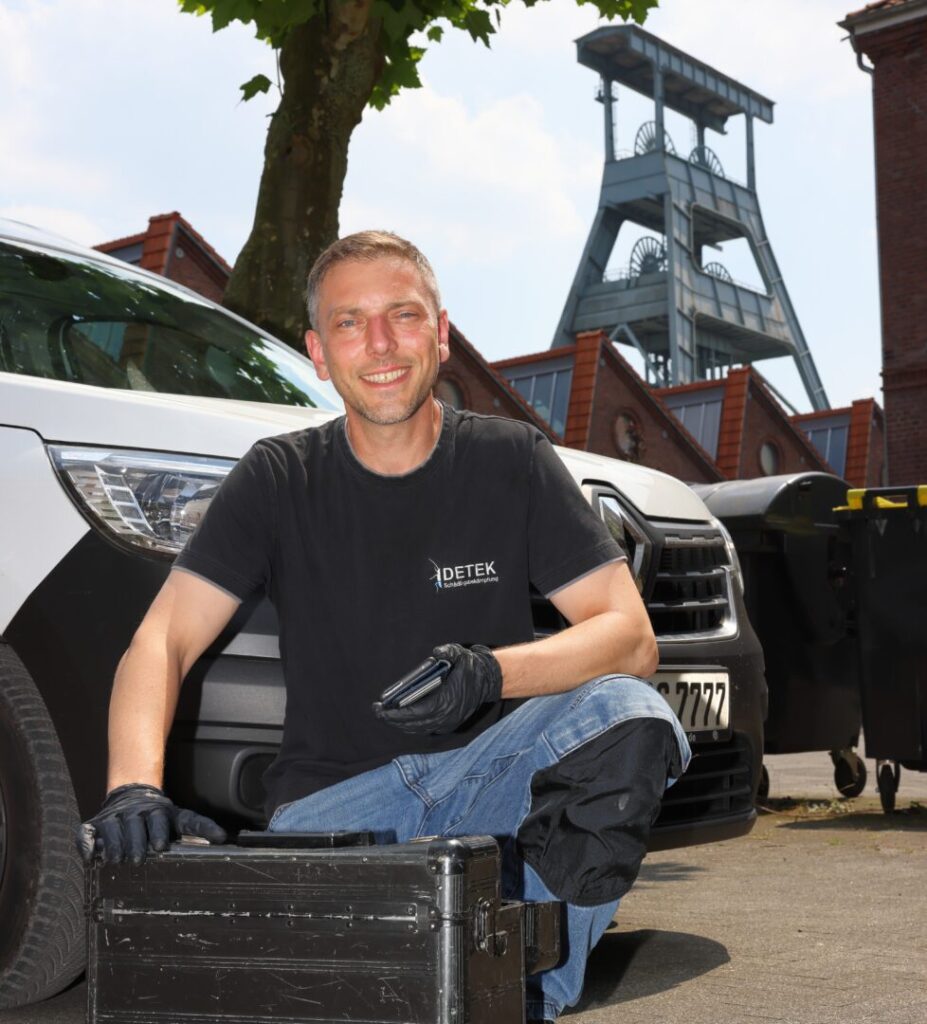 Kammerjäger in Herten von DETEK Schädlingsbekämpfung vor einem Bergbau-Denkmal – Professionelle Schädlingsbekämpfung vor Ort.