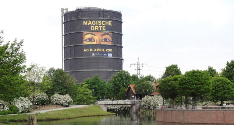 Oberhausener Gasometer nahe Centro und Innenstadt – ein beliebter Rückzugsort für Ratten durch hohe Müllaufkommen.